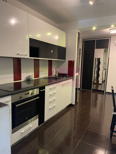 Apartament 3 camere, loc parcare, zona Sos. Berceni-Oltenitei